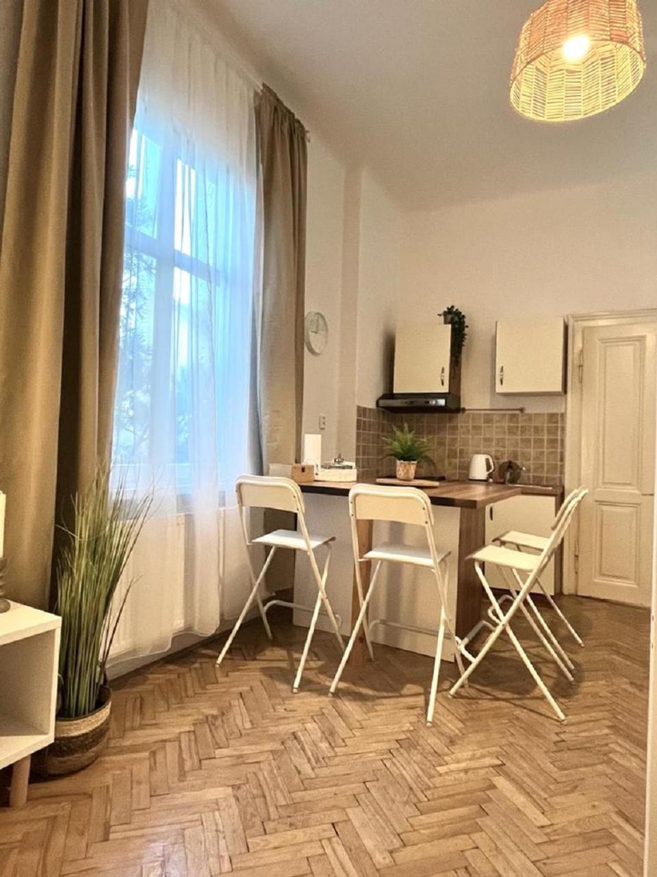 Apartment Cecil - Old Town Bratislava Exterior photo